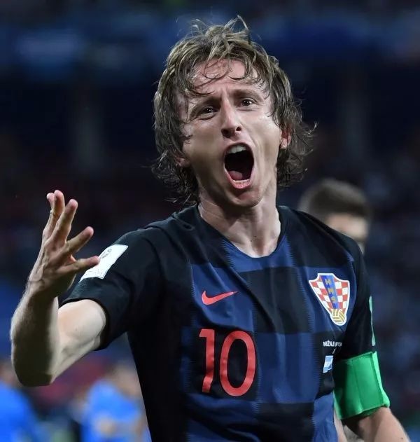 德转更新巴甲球员身价，内马尔再跌100万只剩1000万欧