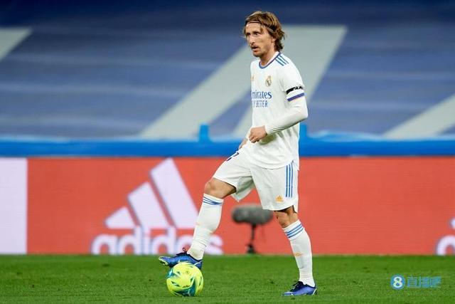 封神！62岁穆帅2射正绞杀64%控球，皇马决定欧冠生死？