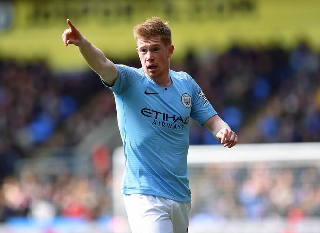 球星任意球精准送助攻